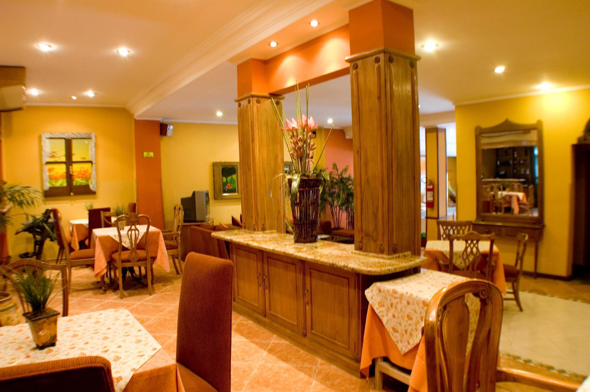 Hotel Bristol Ασουνσιόν Εξωτερικό φωτογραφία