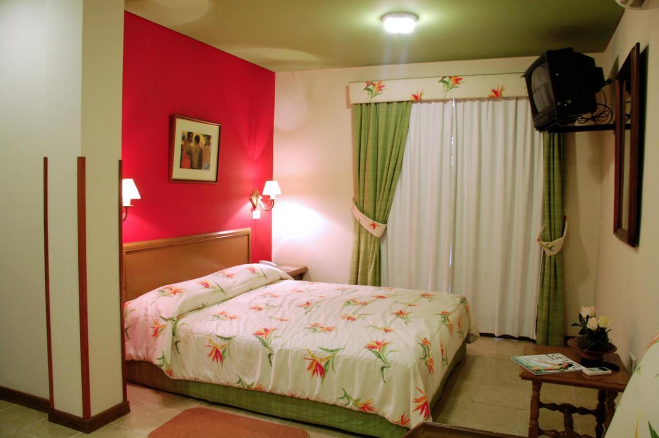 Hotel Bristol Ασουνσιόν Δωμάτιο φωτογραφία